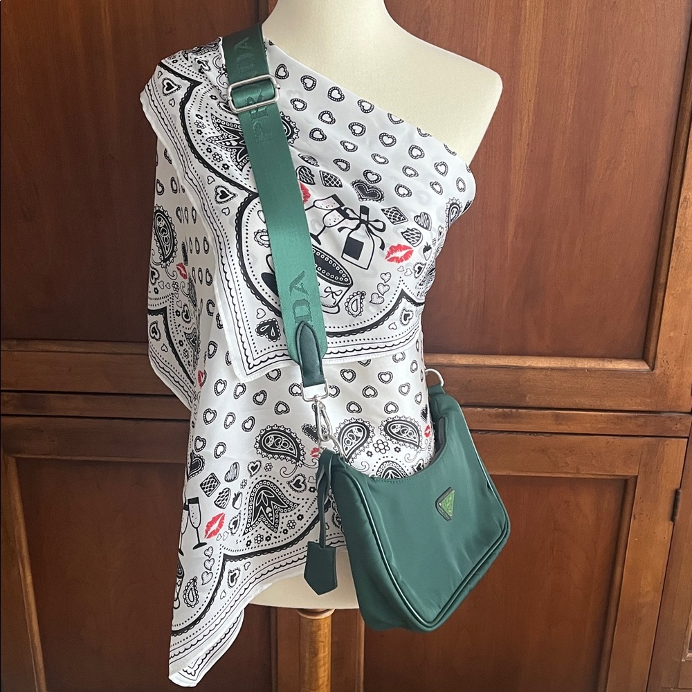 Crossbody Bag - Dark Green NWT - Picture 2 of 11